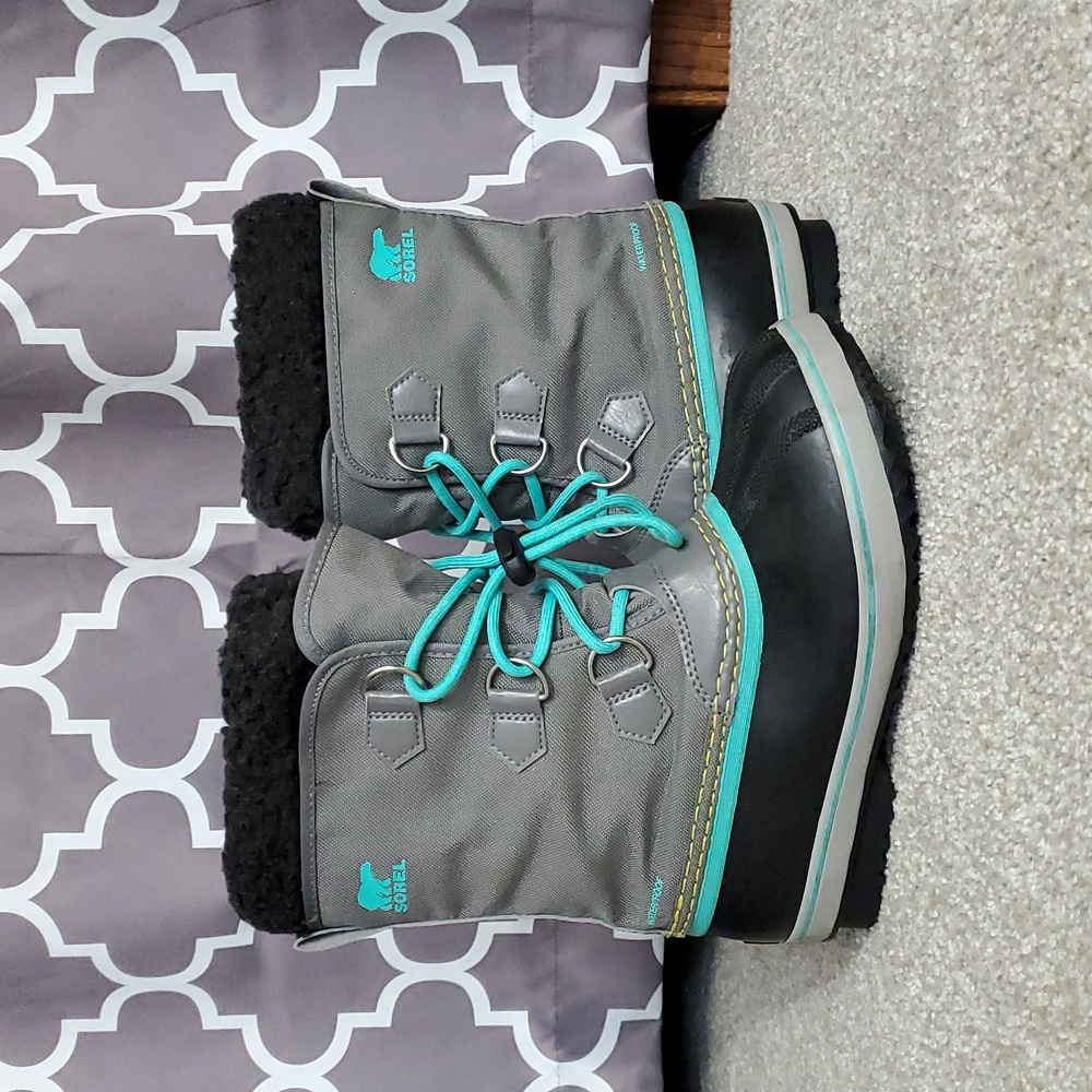 Sorel Youth Yoot Pac Boots Grey and Teal - Size 4